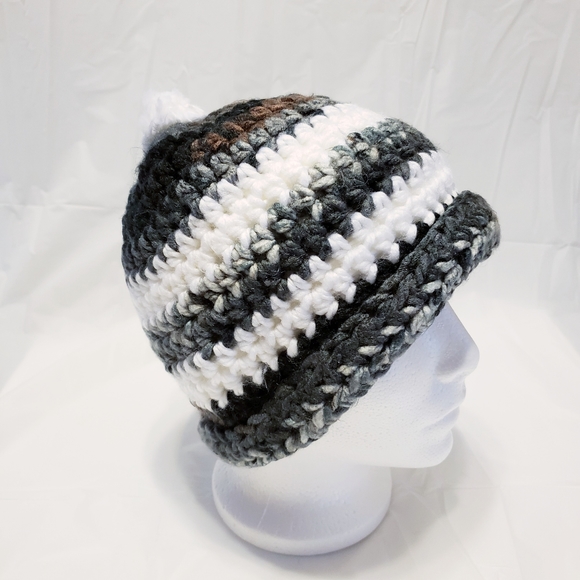 Crocheted hat: #2 - Picture 2 of 5